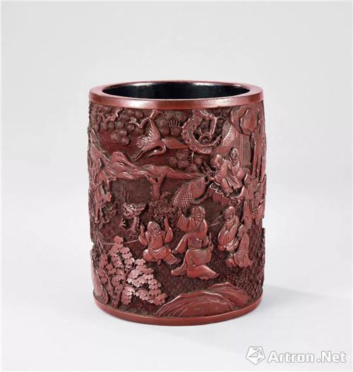 946 清 剔紅十六羅漢筆筒(200-250萬JPY) H17.8cm D14.8cm