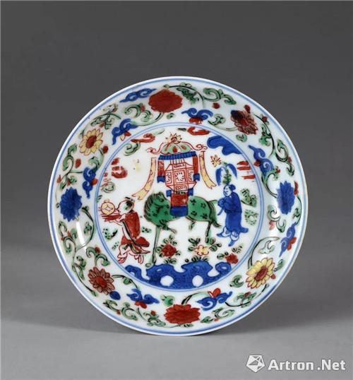 1034 明萬歷 官窯赤繪五彩唐子馬紋盤(100-120萬JPY) H2.5cm D15.3cm